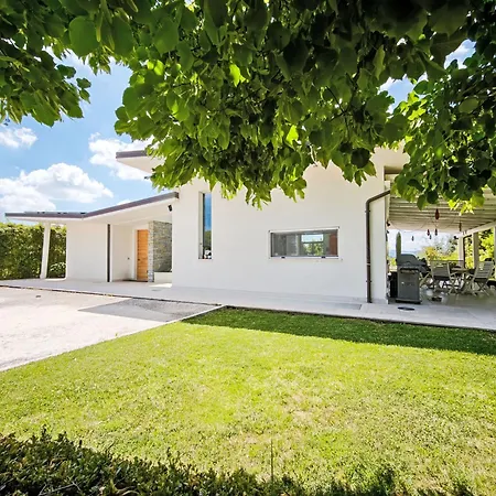 Mulberry Garden By Interhome